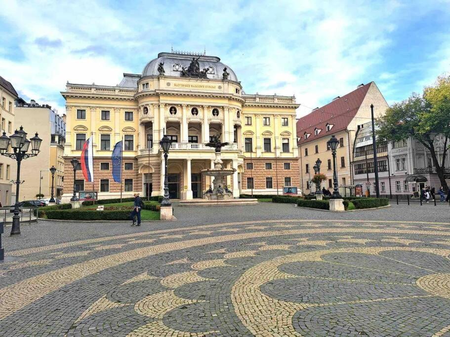 New Studio In Quiet Part Of The City Center Bratislava Dış mekan fotoğraf